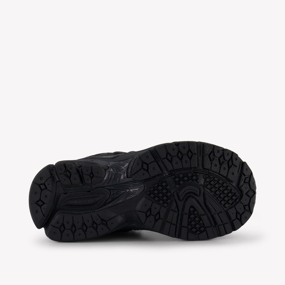 New Balance P2002 Unisex Sneakers Schwarz