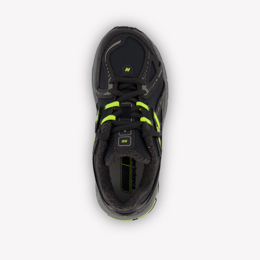 New Balance Unisex Sneakers In Black