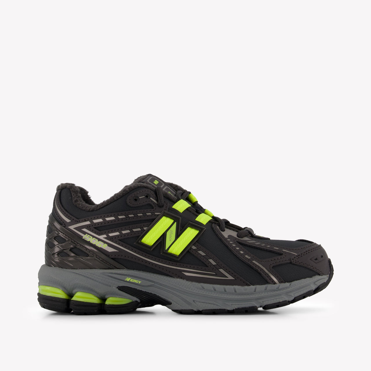 New Balance Unisex Sneakers In Black