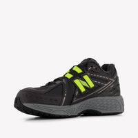 New Balance Unisex Sneakers In Black