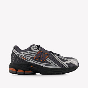 New Balance 1906 Enfants Unisexe Baskets dans Gris Foncé