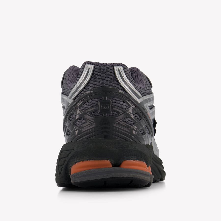 New Balance 1906 Enfants Unisexe Baskets dans Gris Foncé