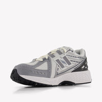 New Balance Unisex Sneakers In Silber