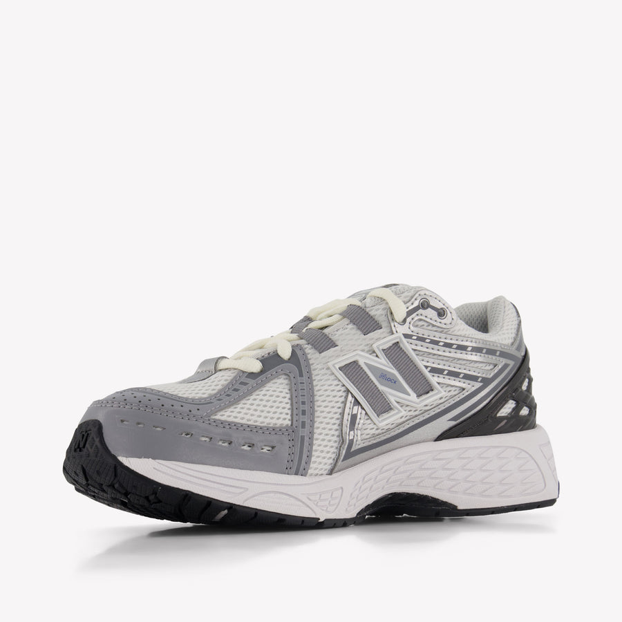 New Balance Unisex Sneakers In Silber