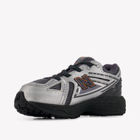 New Balance 1906 Enfants Unisexe Baskets dans Gris Foncé