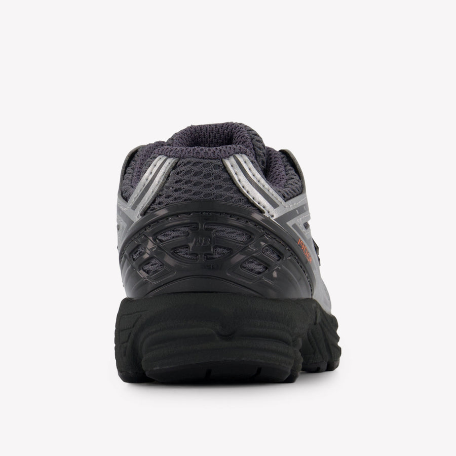 New Balance 1906 Enfants Unisexe Baskets dans Gris Foncé