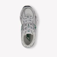 New Balance 740 Unisex Sneakers In Green