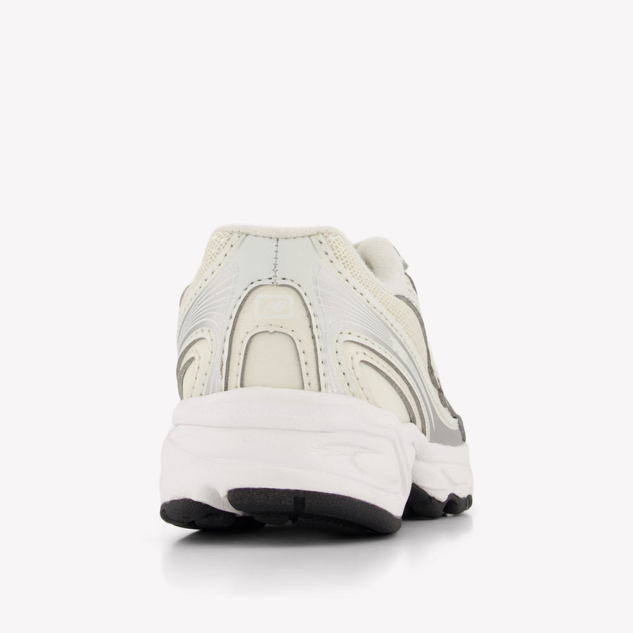 New Balance Unisex Sneakers In Grauweiß