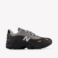 New Balance G1000 Unisex Sneakers In Schwarz