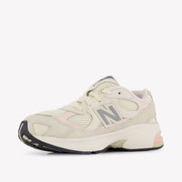 New Balance Unisex Sneakers In Hellrosa