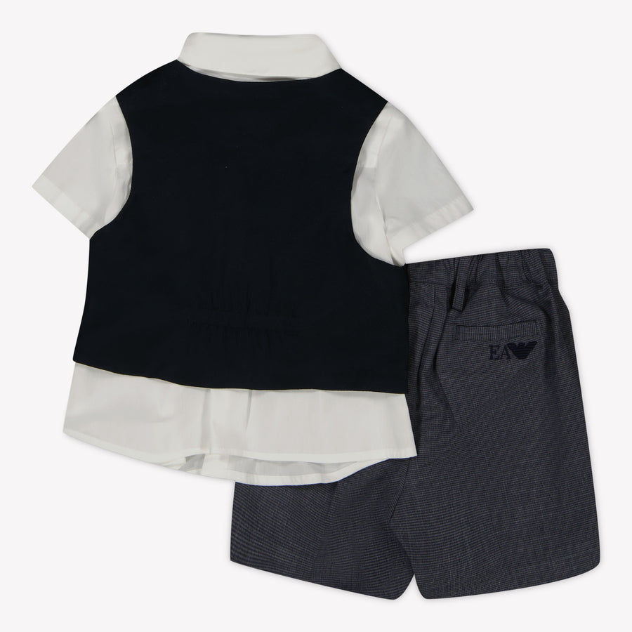Armani Jungen spielt Marineblau