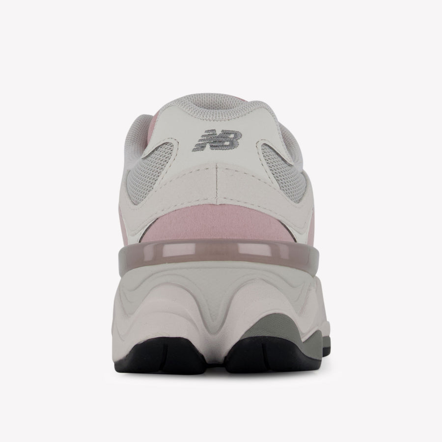 New Balance 9060 Unisex Sneakers Hellrosa