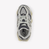 New Balance 9060 Unisexe Baskets en blanc