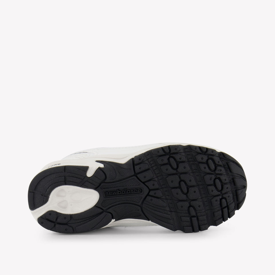 New Balance Unisex Sneakers  White