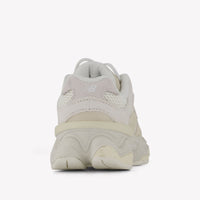 New Balance IV9060 Unisexe Baskets en blanc