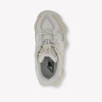 New Balance IV9060 Unisexe Baskets en blanc