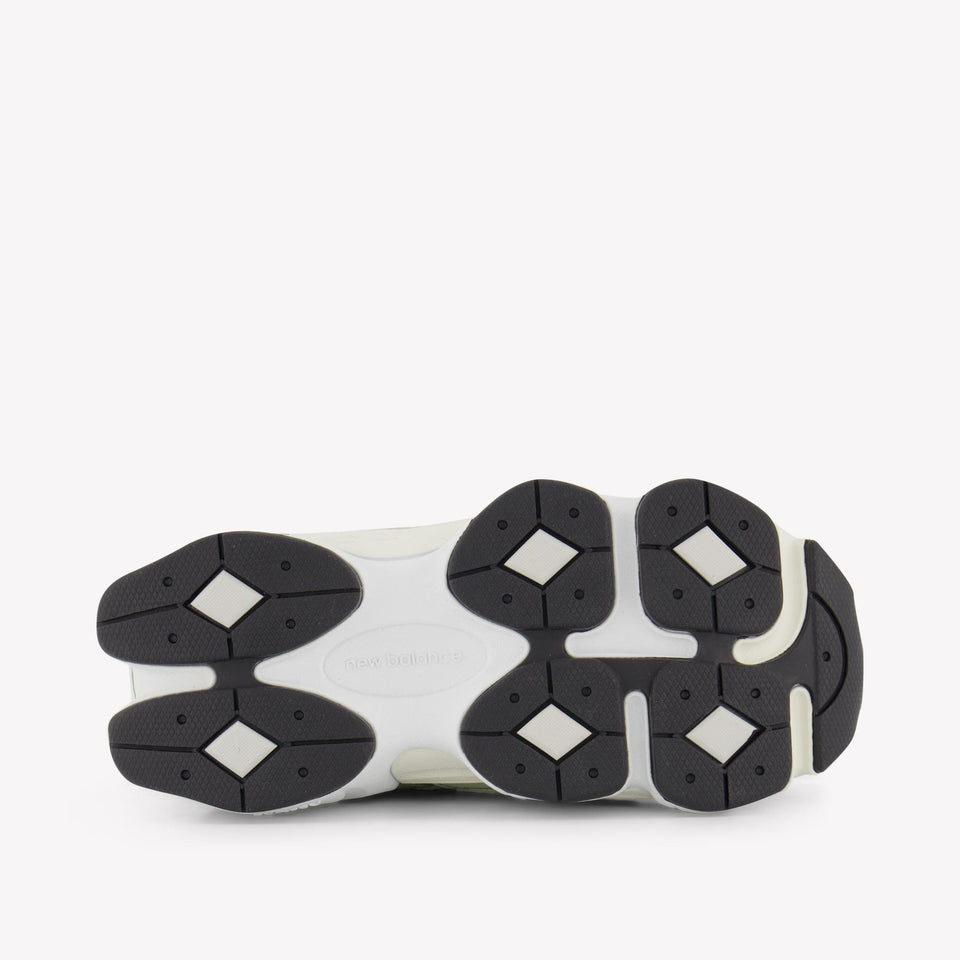 New Balance PC9060 Unisex Sneakers in Licht Groen