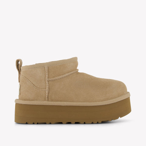 UGG Ultra Mini -Plattform Mädchen Stiefel in Sand