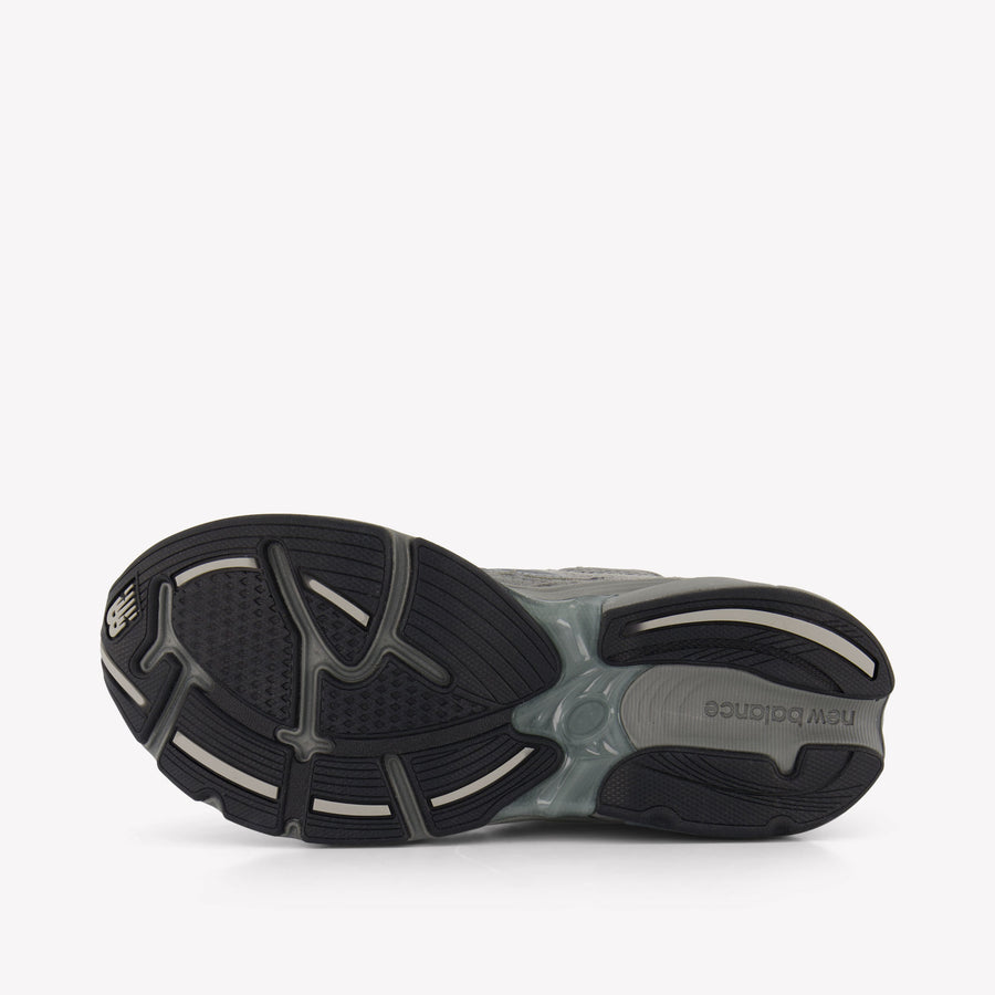 New Balance Unisex Sneakers In Grau