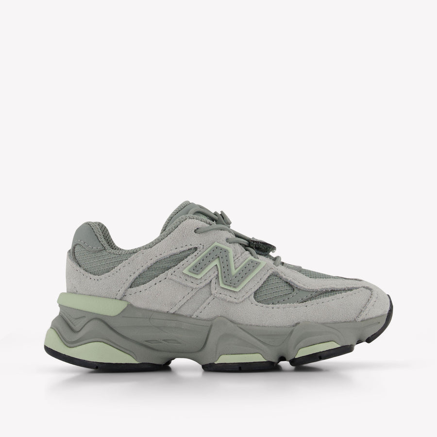 New Balance 9060 Unisex Kids Sneakers in Light Grey