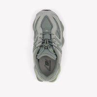 New Balance Unisexe Baskets dans Gris Clair