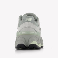 New Balance Unisex Sneakers In Hellgrau