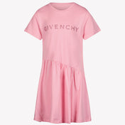 Givenchy As meninas se vestem rosa