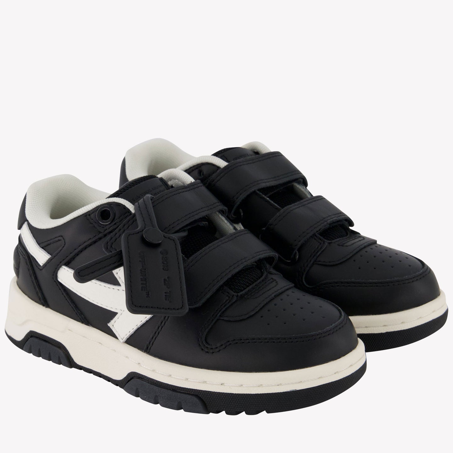 Off-White Aus Bürojungs Sneakers Schwarz